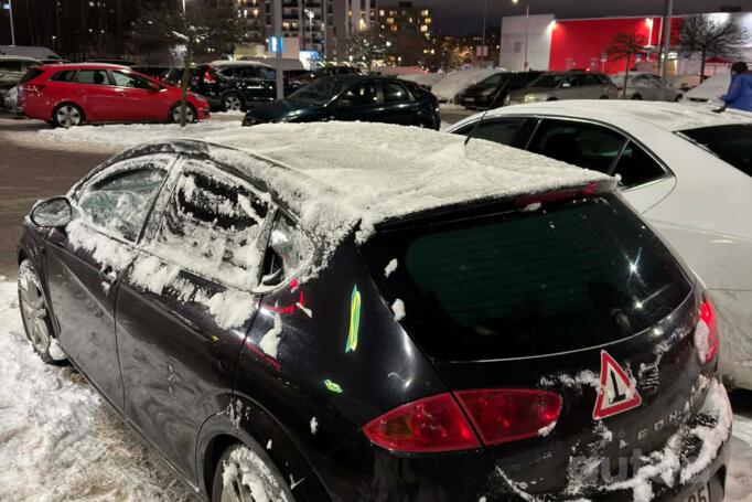 SEAT Leon 2 generation [restyling] FR hatchback 5-doors