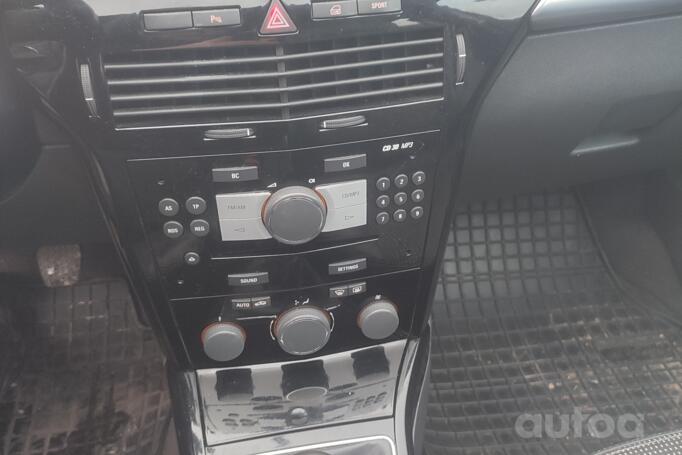 Opel Astra H [restyling]