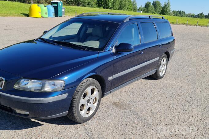 Volvo V70 2 generation wagon