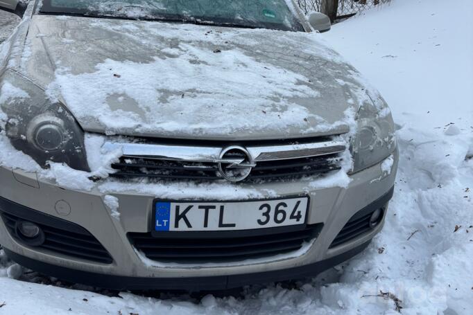 Opel Astra H Hatchback