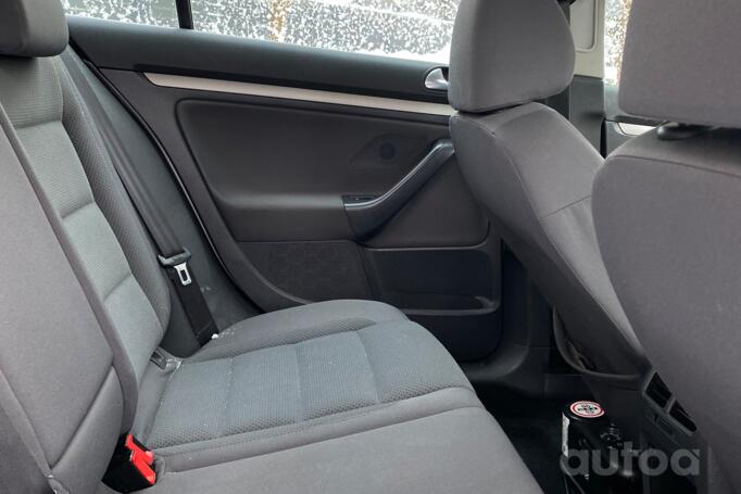 Volkswagen Golf 5 generation Hatchback 5-doors