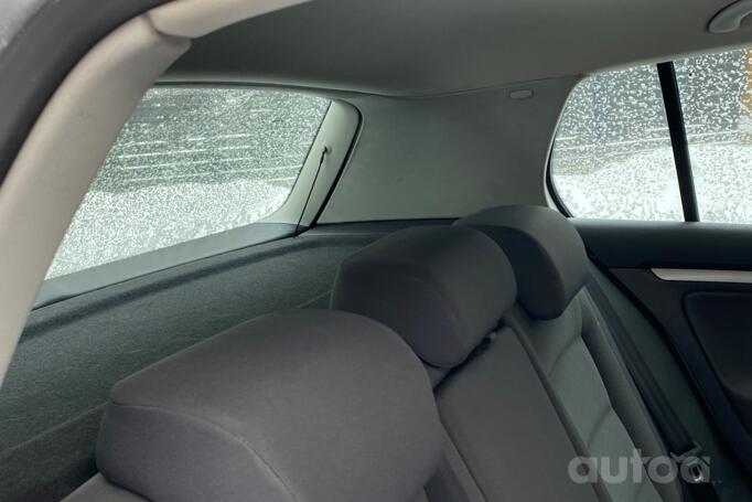 Volkswagen Golf 5 generation Hatchback 5-doors