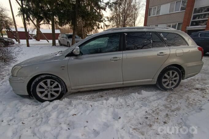 Toyota Avensis 2 generation wagon