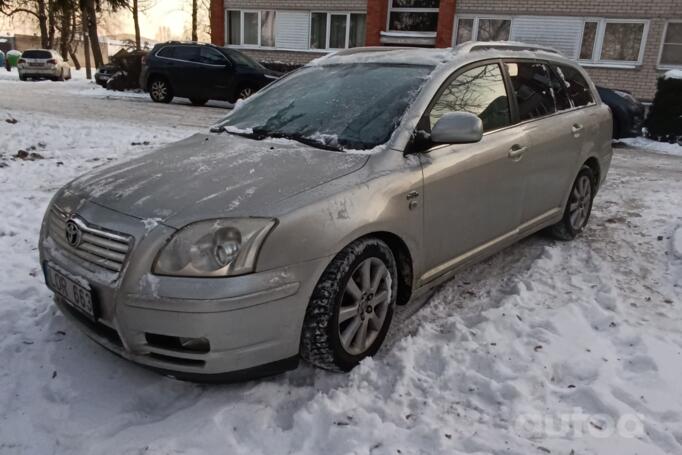 Toyota Avensis 2 generation wagon