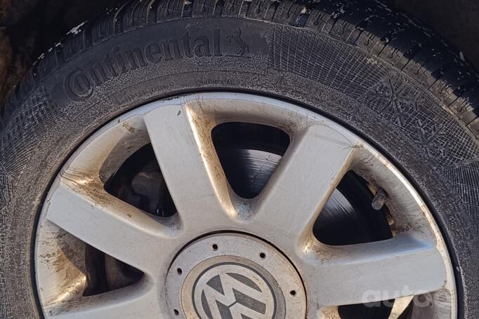 Volkswagen Passat B5 Sedan 4-doors