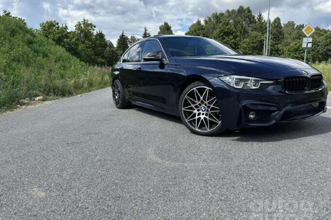 BMW 3 Series 330i Sedan