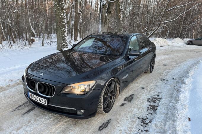 BMW 7 Series F01/F02 Sedan