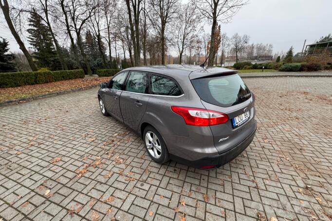 Ford Focus 3 generation wagon 5-doors