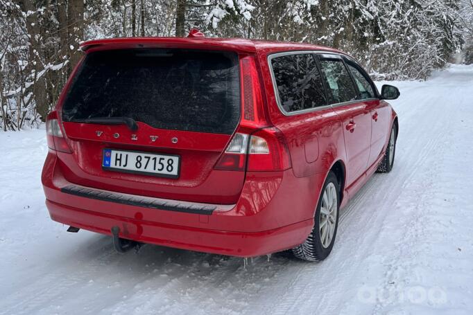 Volvo V70 3 generation wagon