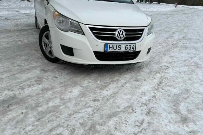 Volkswagen Routan 1 generation Minivan