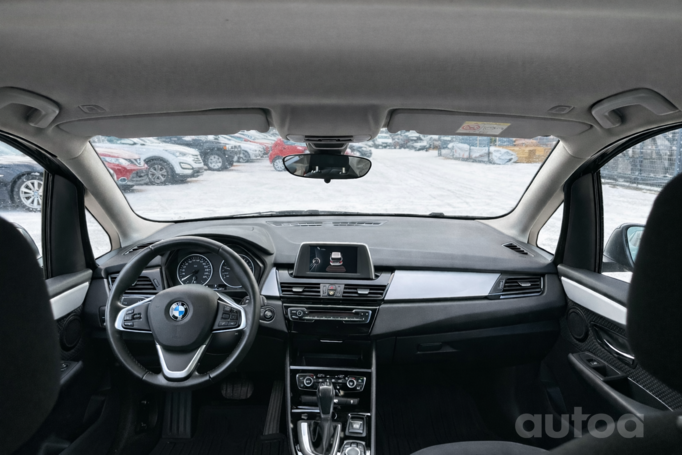 BMW 2 Series Active Tourer F45 Minivan