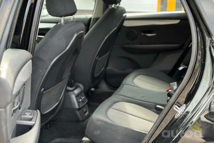 BMW 2 Series Active Tourer F45 Minivan