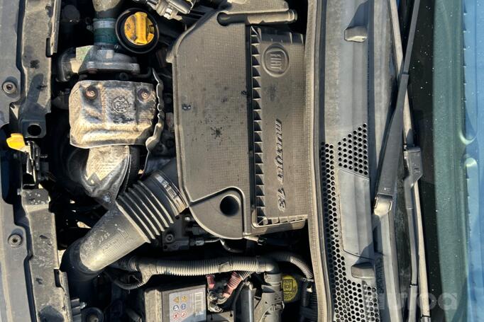 Fiat 500 2 generation Hatchback