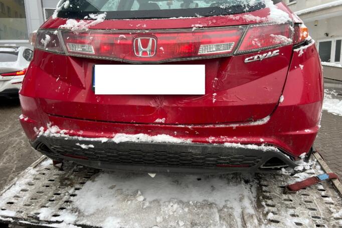 Honda Civic 8 generation Hatchback 5-doors