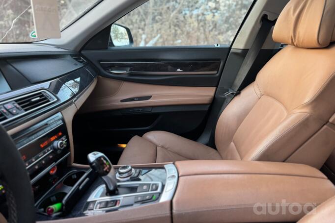 BMW 7 Series F01/F02 Sedan