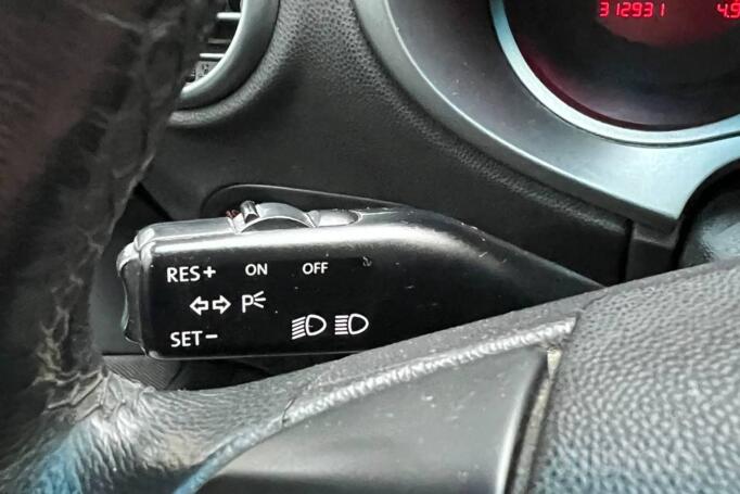 SEAT Leon 2 generation Hatchback 5-doors