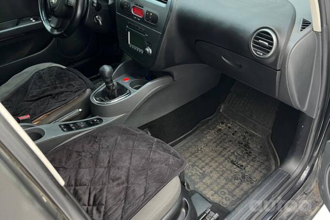 SEAT Leon 2 generation Hatchback 5-doors