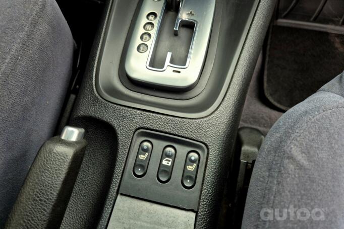 Nissan Primera P12 Sedan 4-doors