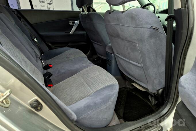 Nissan Primera P12 Sedan 4-doors