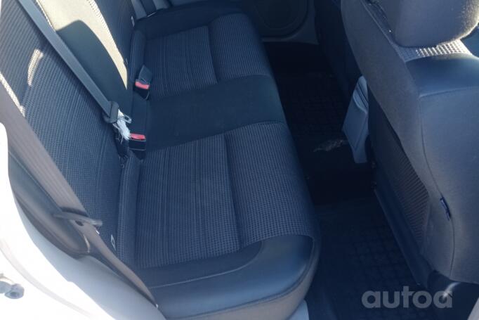 Subaru Forester 2 generation Cross Sports crossover 5-doors