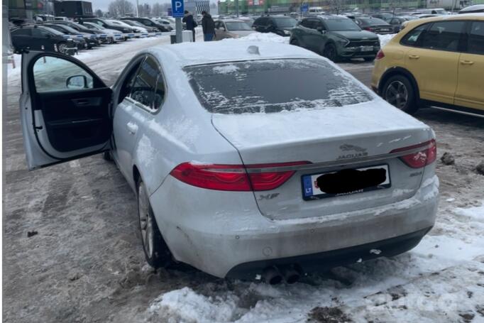 Jaguar XF X260 Sedan