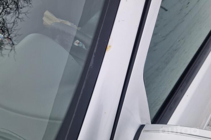 Mercedes-Benz C-Class W203/S203/CL203 Sedan