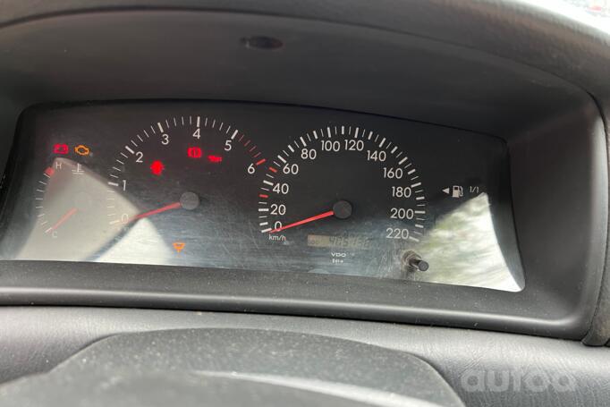 Toyota Corolla E120 Hatchback 3-doors