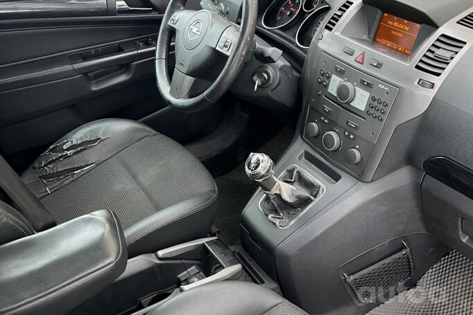 Opel Zafira B Minivan 5-doors