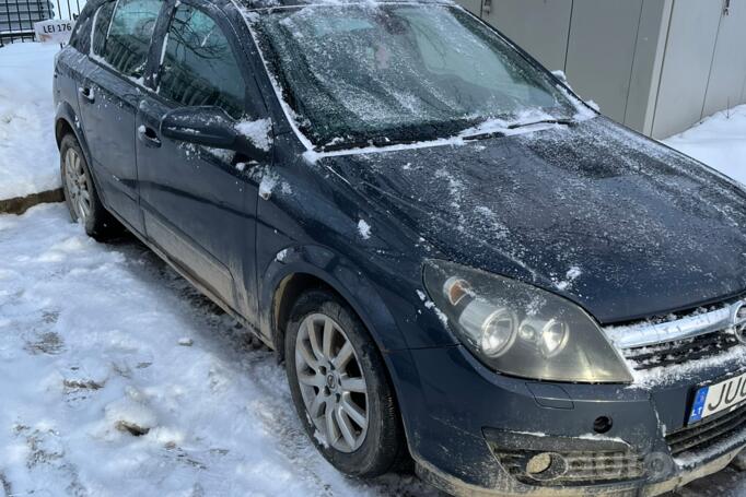 Opel Astra H Hatchback