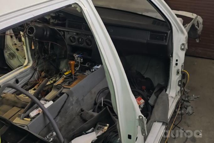 Mercedes-Benz 190 (W201) 1 generation