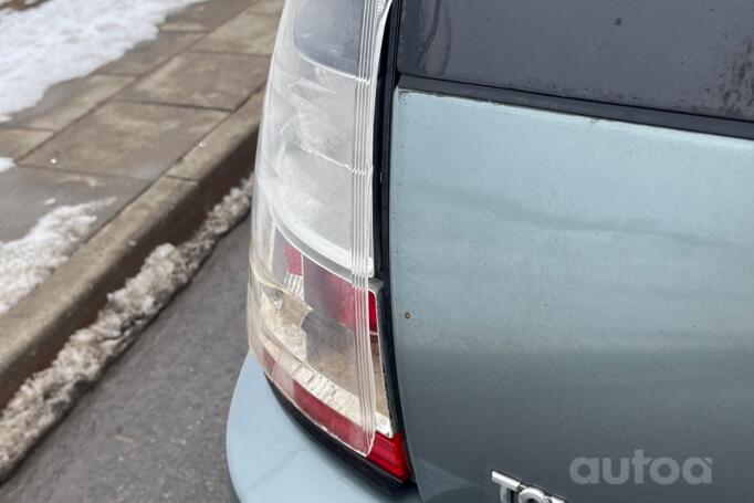 Toyota Prius 2 generation Hatchback