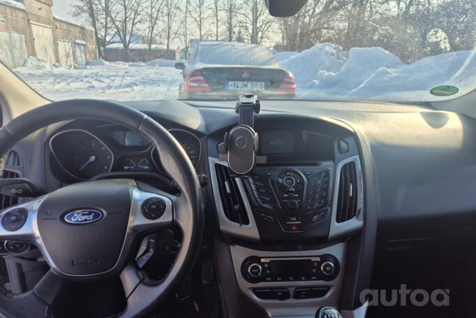 Ford Focus 3 generation wagon 5-doors