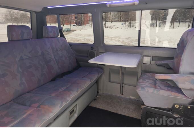 Volkswagen Multivan T4 Minivan