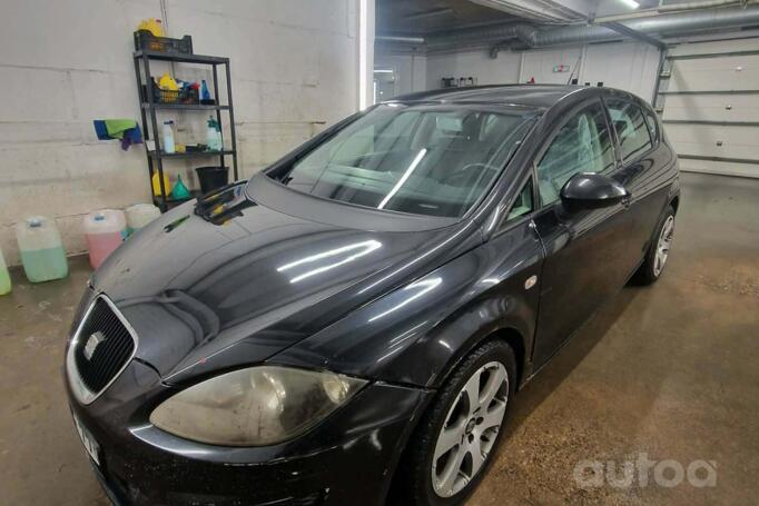 SEAT Leon 2 generation [restyling] Hatchback 5-doors