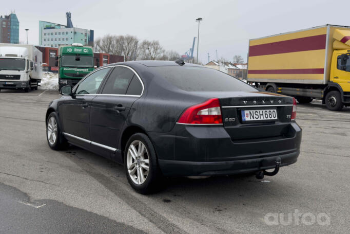 Volvo S80
