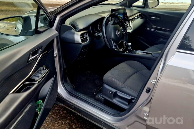 Toyota C-HR 1 generation Crossover