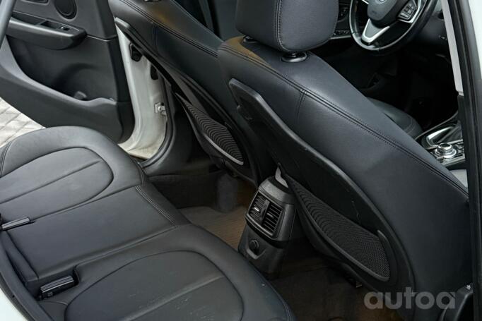 BMW 2 Series Active Tourer F45 Minivan