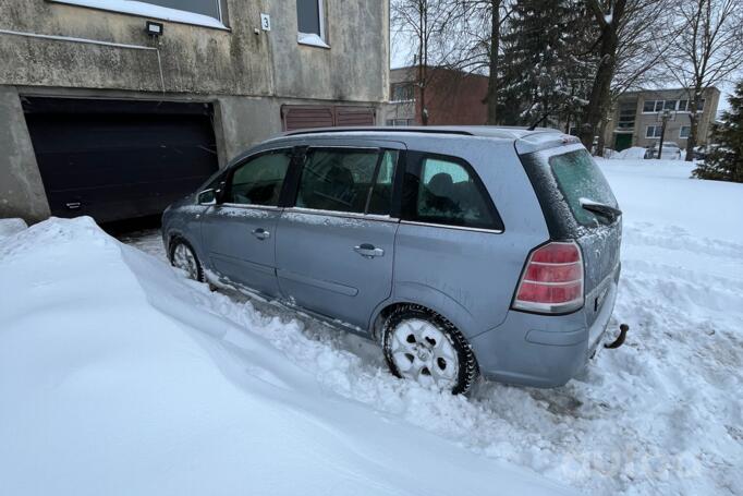 Opel Zafira B Minivan 5-doors