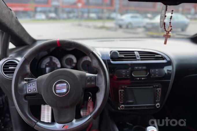 SEAT Leon 2 generation Hatchback 5-doors