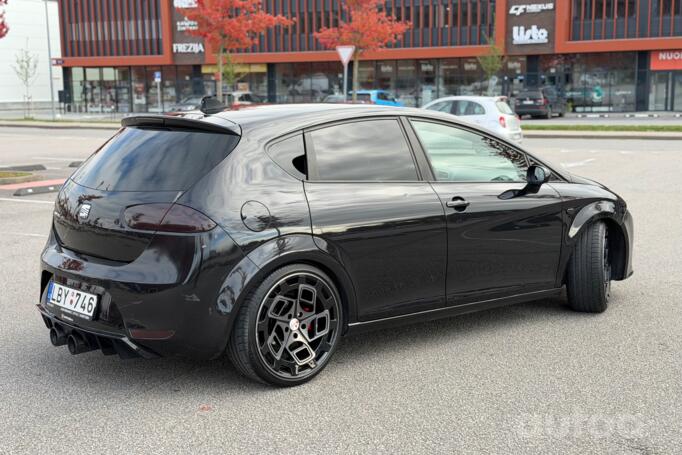 SEAT Leon 2 generation Hatchback 5-doors
