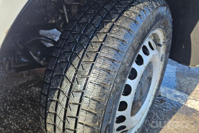 Volkswagen Transporter T5 Minivan 4-doors