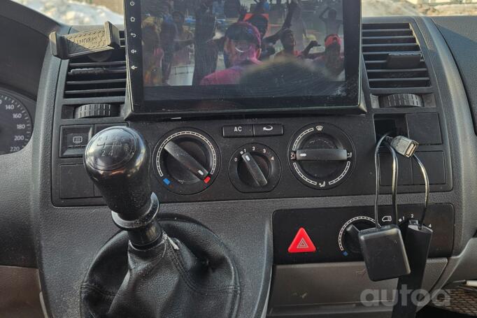 Volkswagen Transporter T5 Minivan 4-doors