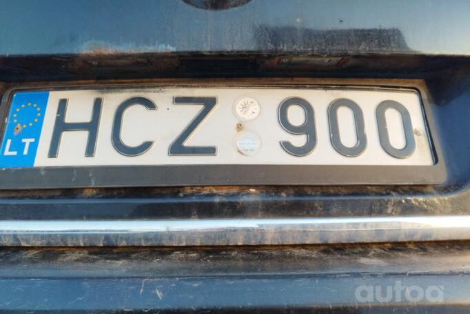 Volkswagen Passat B6 wagon 5-doors