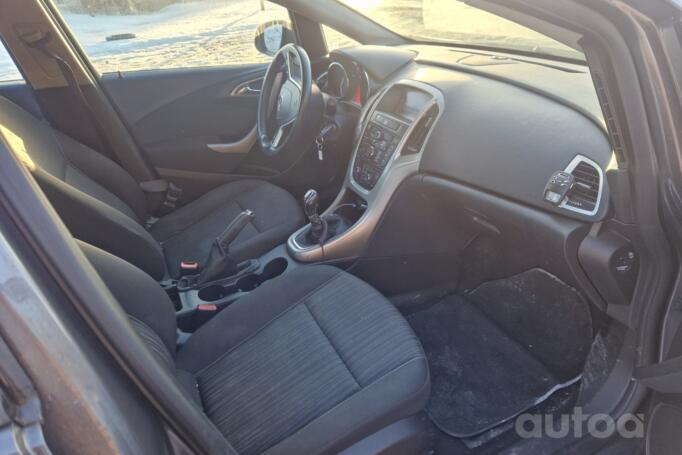 Opel Astra J [restyling] Hatchback 5-doors