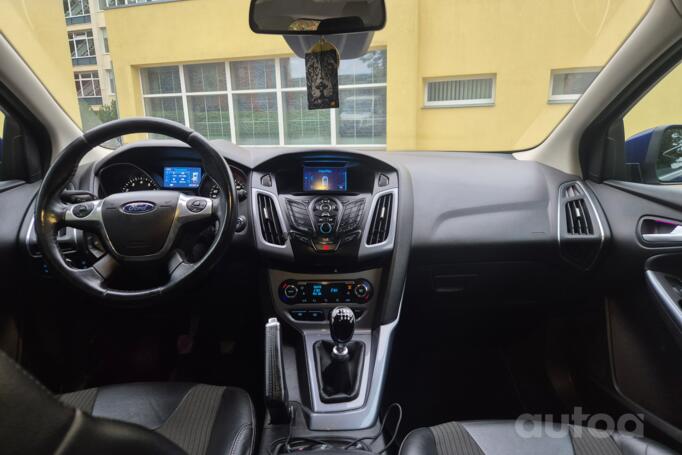 Ford Focus 3 generation wagon 5-doors