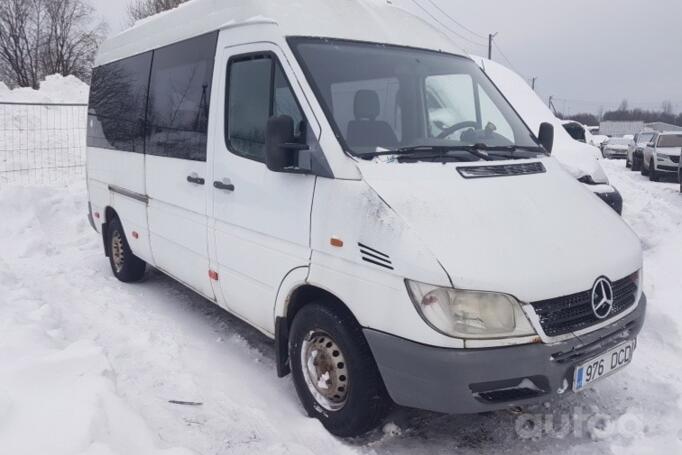 Mercedes-Benz Sprinter First generation
