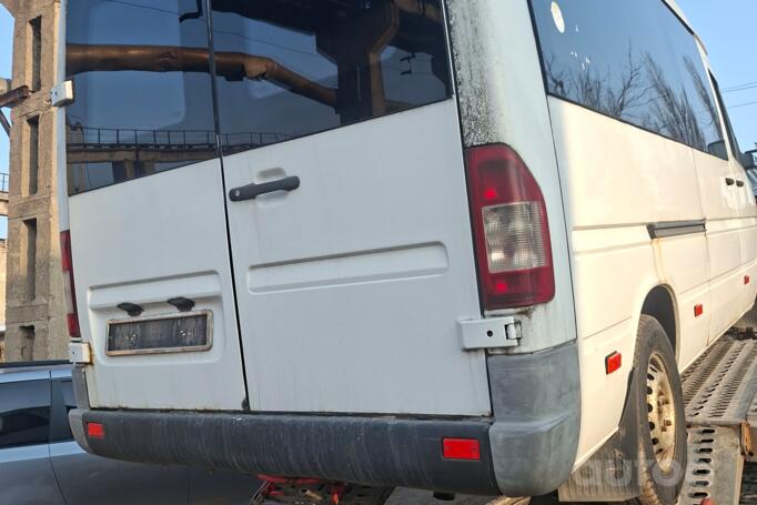 Mercedes-Benz Sprinter First generation