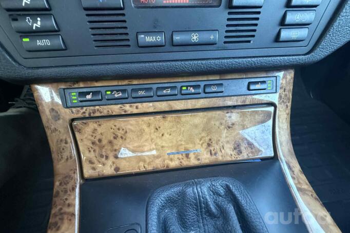 BMW X5 E53 [restyling] Crossover