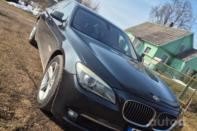 BMW 7 Series F01/F02 Sedan