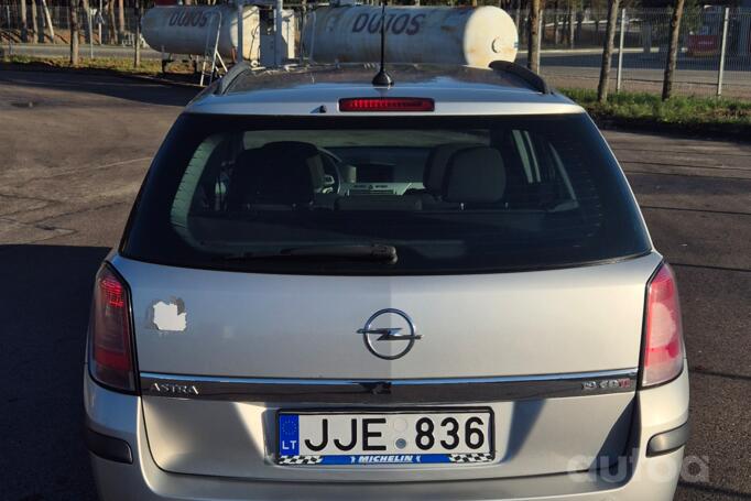 Opel Astra H Hatchback